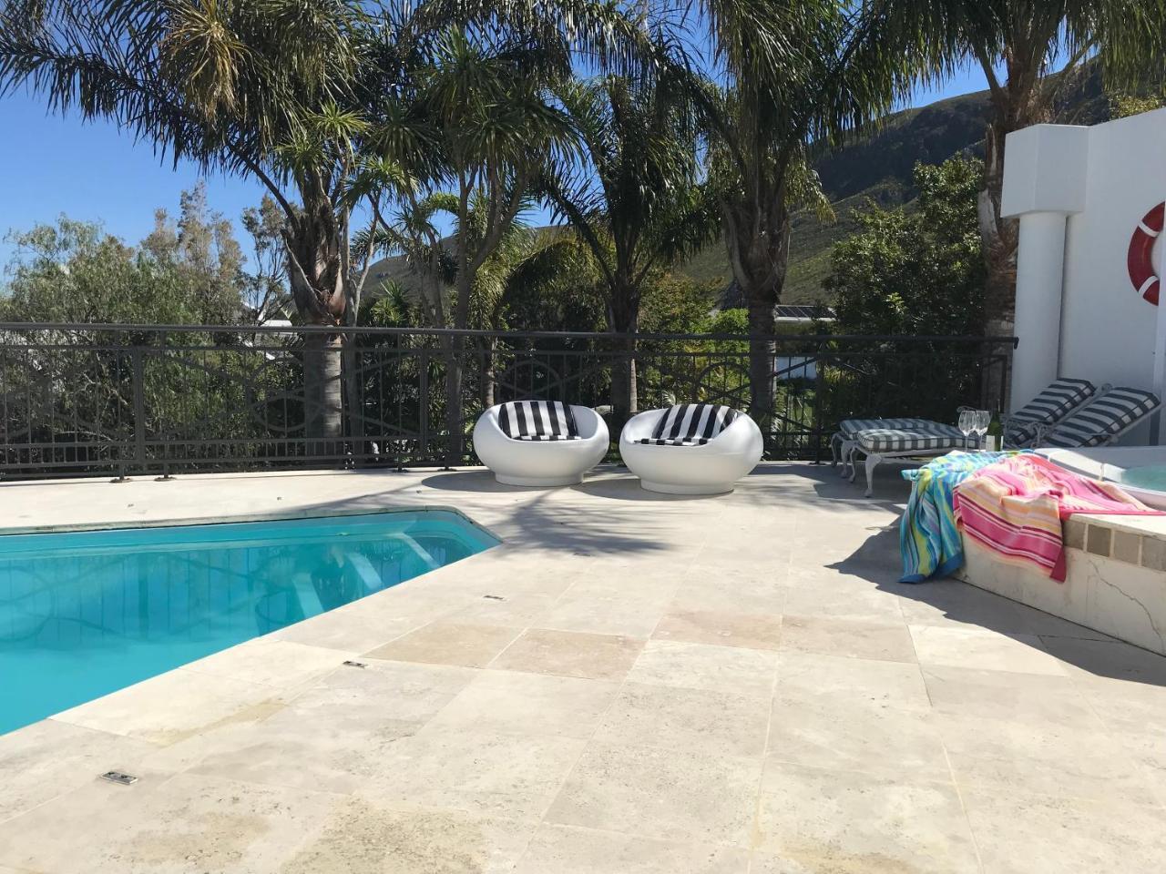 Francolin Manor Bed & Breakfast Hermanus Ngoại thất bức ảnh
